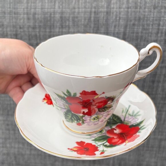 Regency Cup and Saucer Bone China Red Hibiscus Flower Gold Trim 3" Tall Tea Cup - Picture 9 of 9